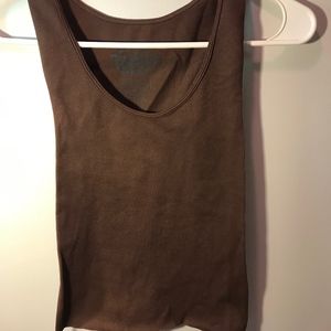 Very cute form fitting crop top!!